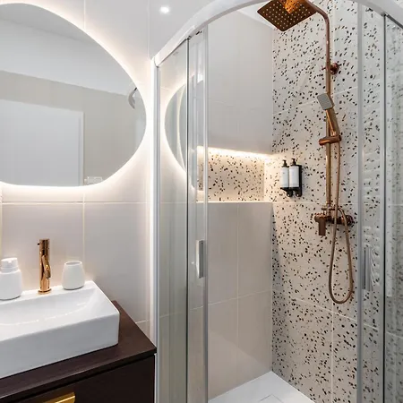 W18 - Boutique Apartments, Location By Bqa 아파트 부다페스트