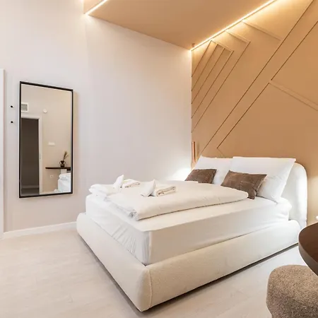 W18 - Boutique Apartments, Location By Bqa *