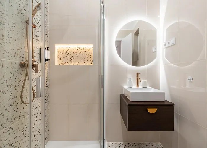 W18 - Boutique Apartments, Location By Bqa *